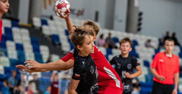 Ponad 200 dzieci z całej Polski wzięło udział w III edycji Mielec Handball Cup, która odbyła się 3 października 2026 roku w hali MOSiR w Mielcu.